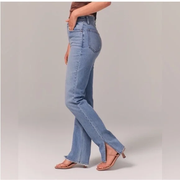 Abercrombie & Fitch Curve Love Ultra High Rise 90s Straight Jean - Picture 2 of 9